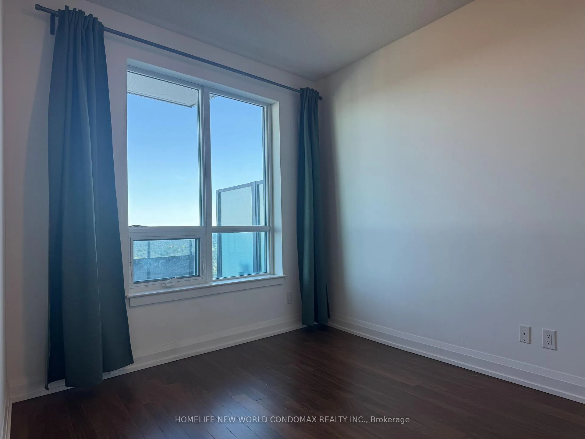 Photo 19 of Unit Lph1-15, 7161 Yonge Street, Markham, Thornhill — HOMEH
