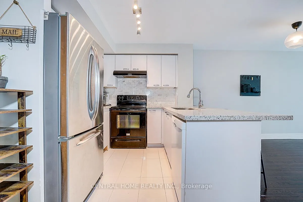 Photo 7 of Unit 325, 62 Suncrest Boulevard, Markham, Commerce Valley — HOMEH