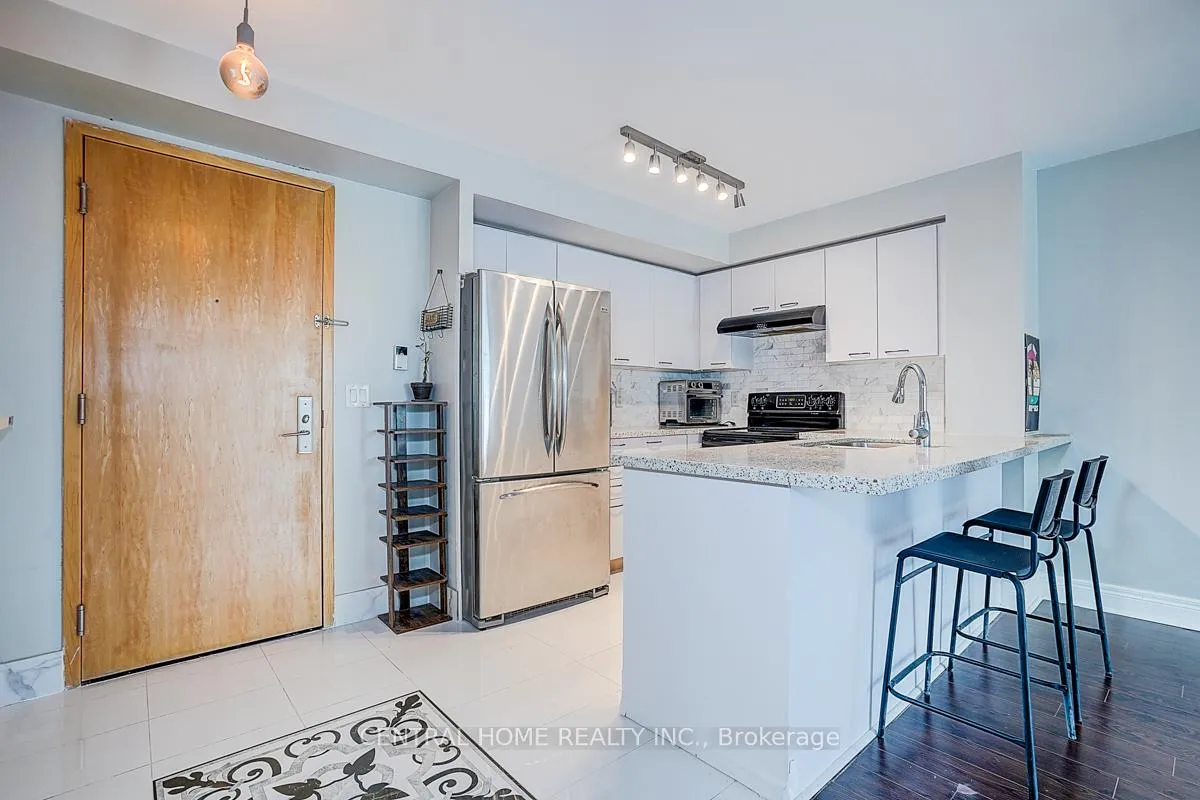 Photo 9 of Unit 325, 62 Suncrest Boulevard, Markham, Commerce Valley — HOMEH