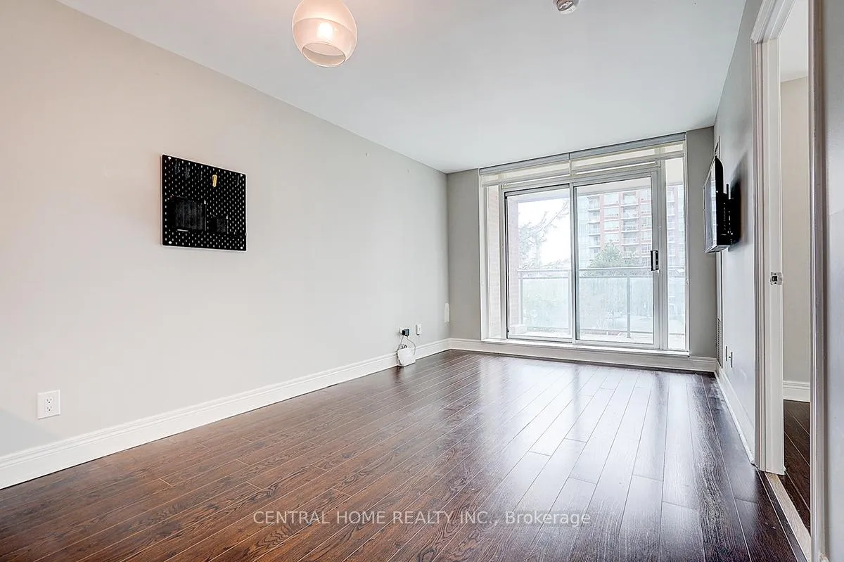Photo 11 of Unit 325, 62 Suncrest Boulevard, Markham, Commerce Valley — HOMEH
