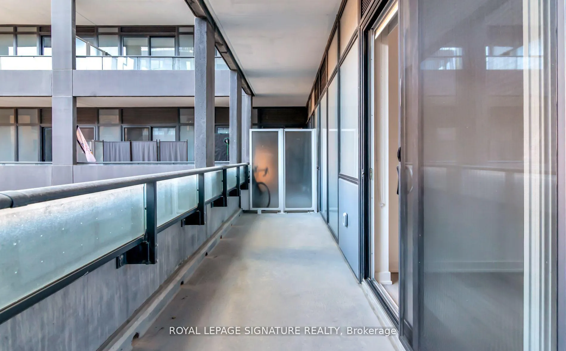 Photo 17 of Unit 403, 9 Tecumseth Street, Toronto, Niagara — HOMEH