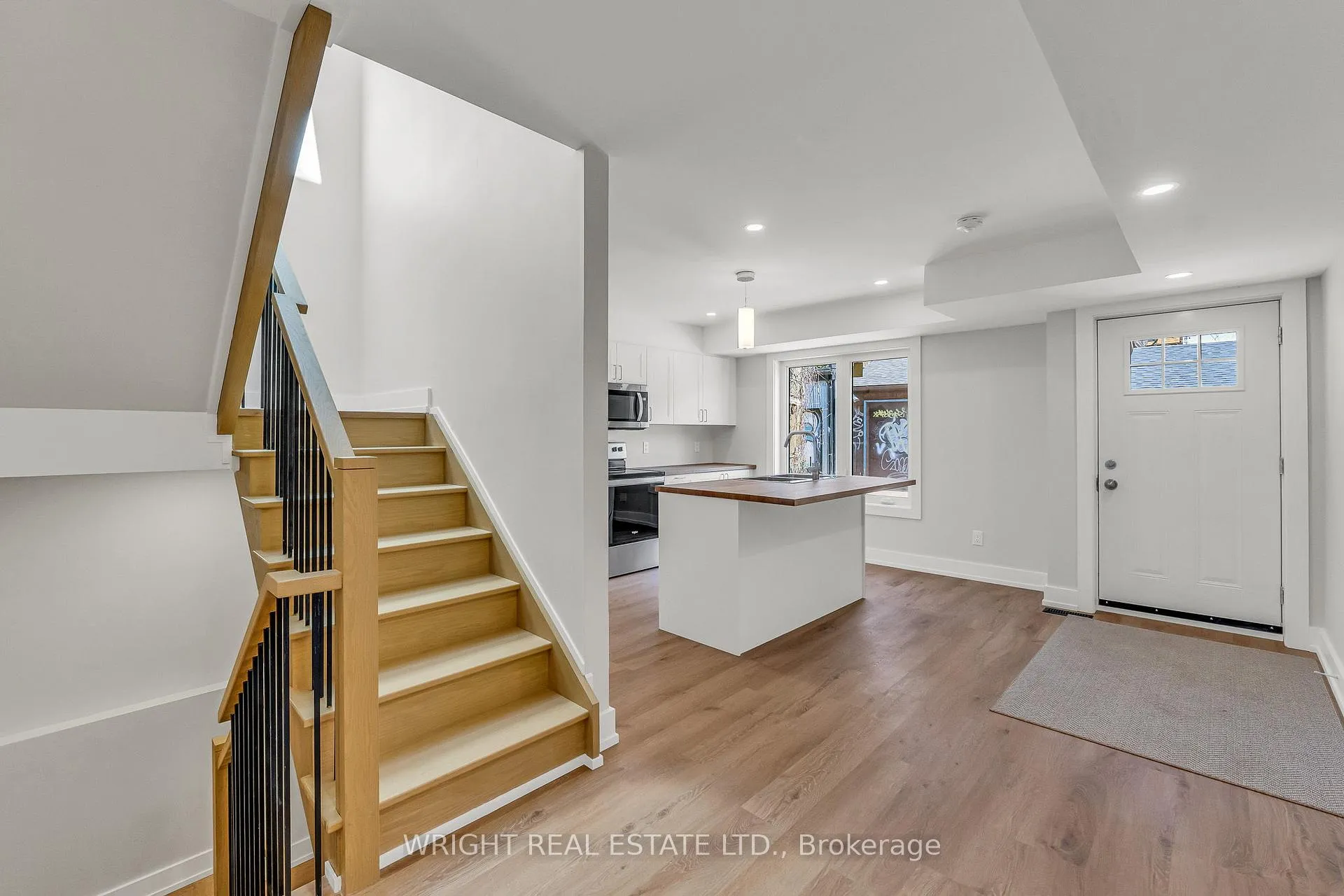 Photo 9 of 170 Croft Street, Toronto, University — HOMEH