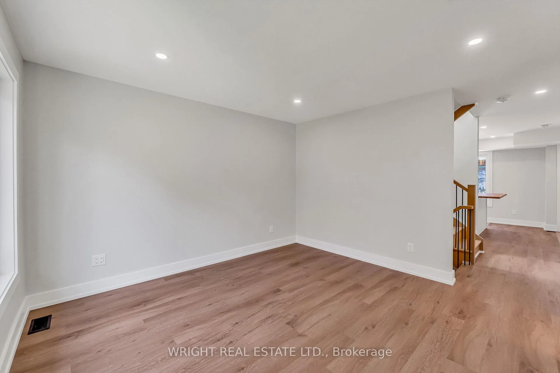Photo 11 of 170 Croft Street, Toronto, University — HOMEH