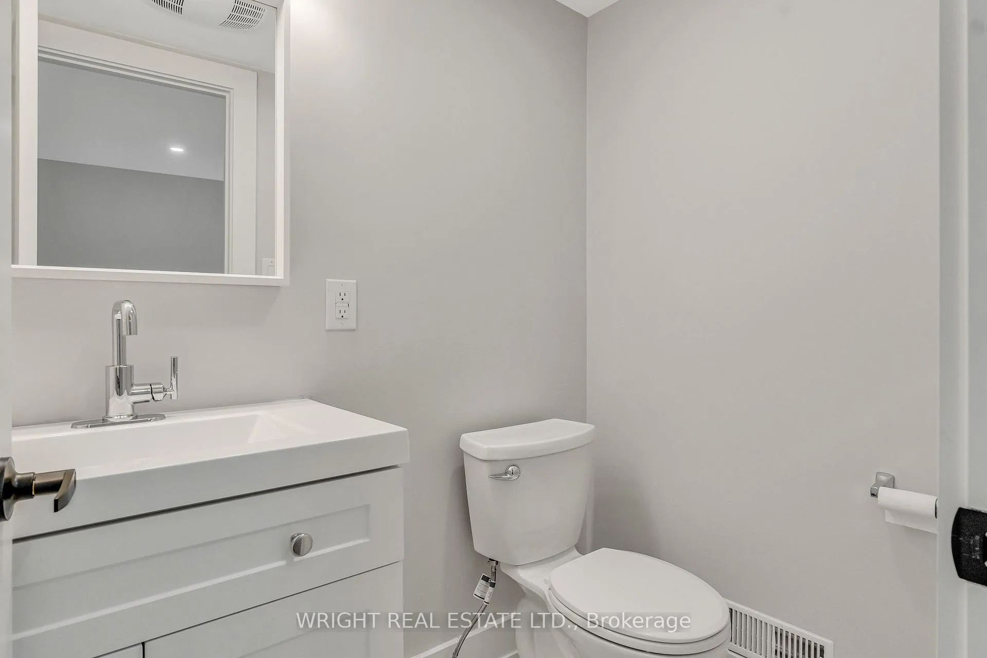 Photo 12 of 170 Croft Street, Toronto, University — HOMEH
