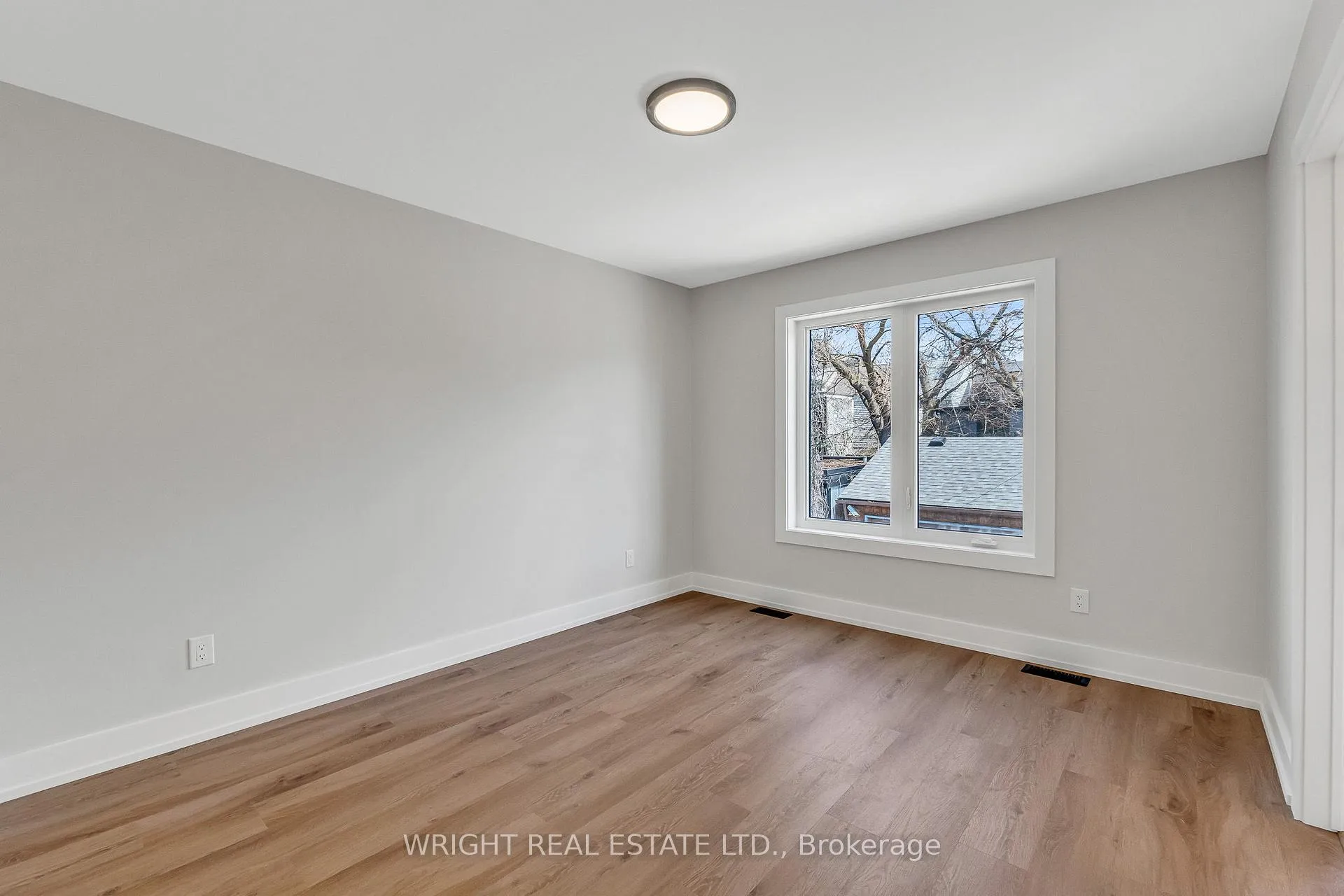 Photo 14 of 170 Croft Street, Toronto, University — HOMEH