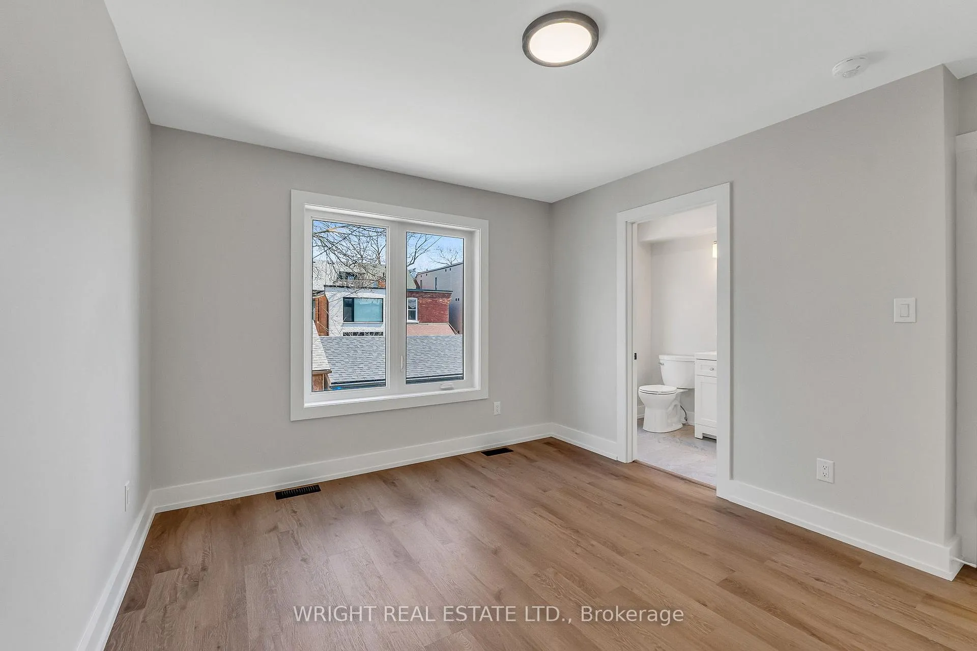 Photo 15 of 170 Croft Street, Toronto, University — HOMEH