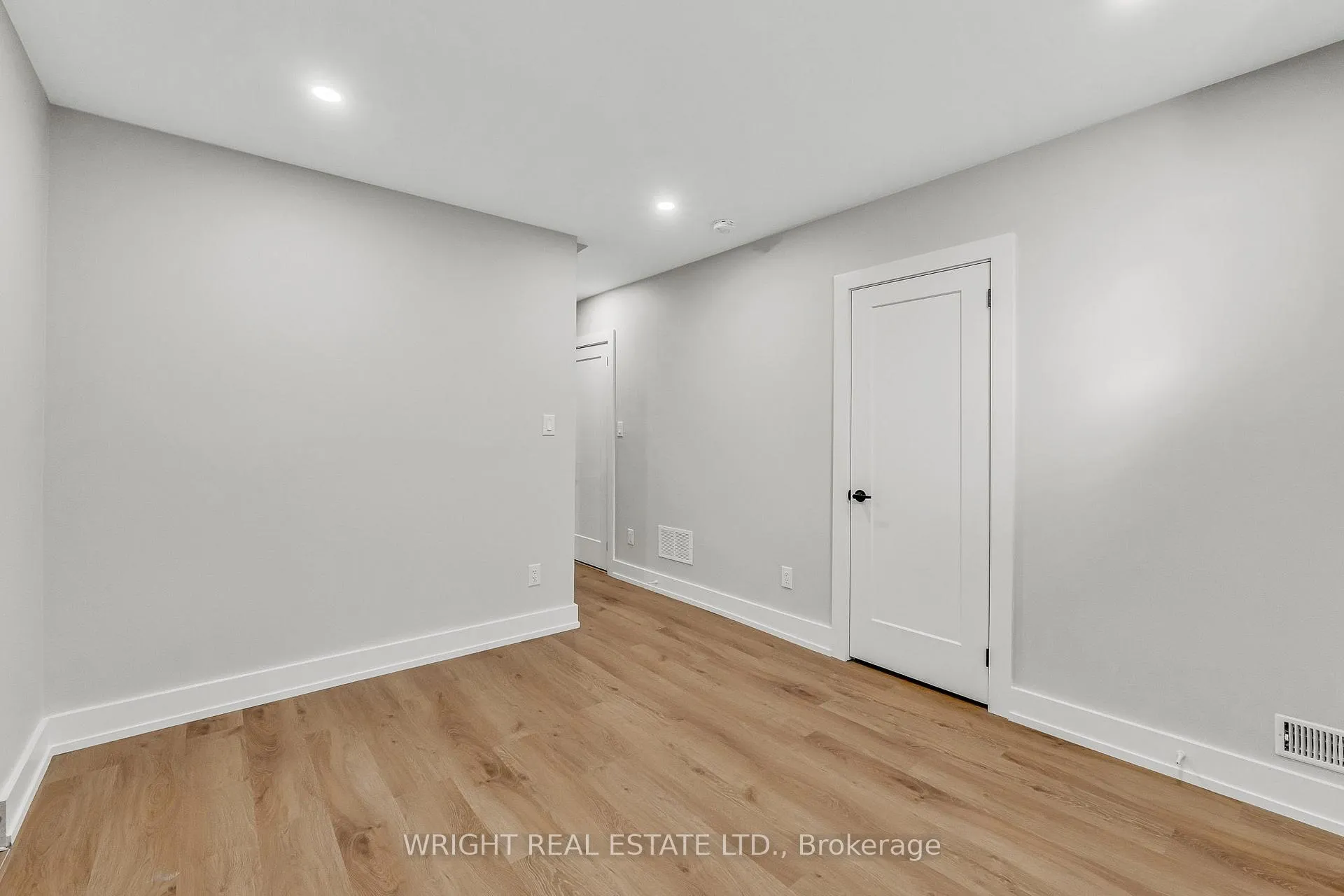 Photo 26 of 170 Croft Street, Toronto, University — HOMEH