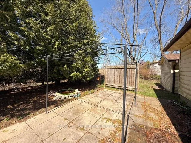 Photo 18 of 165 Railway Avenue, Middlesex Centre, Komoka — HOMEH