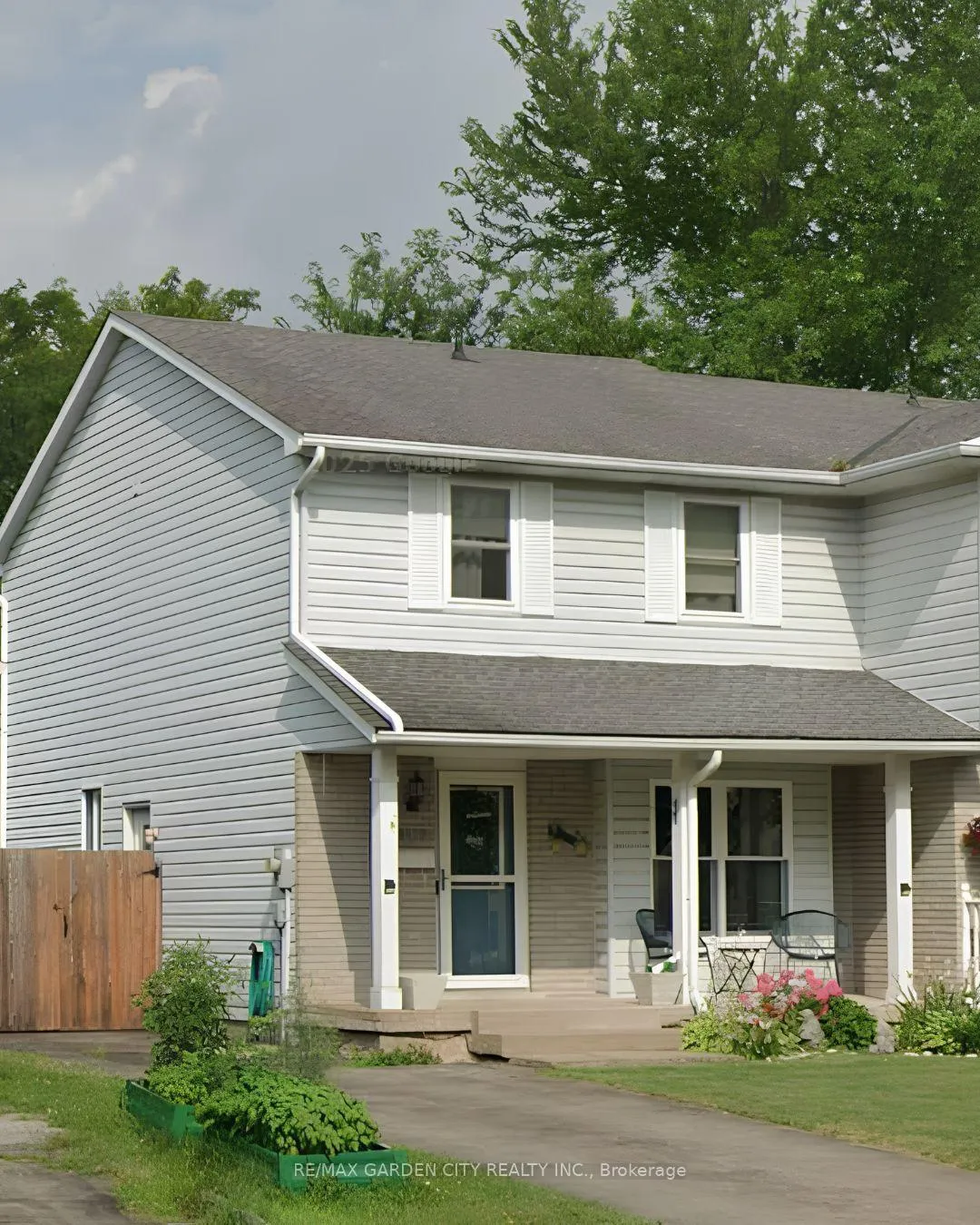 Front of 6479 Malibu Drive