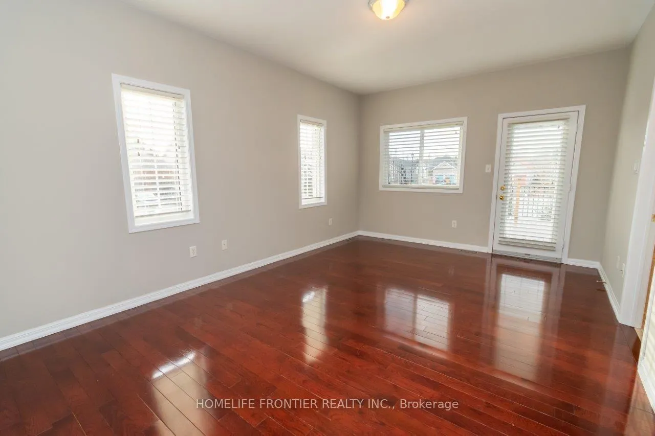 Photo 17 of 16 Red Pine Crescent, Wasaga Beach — HOMEH