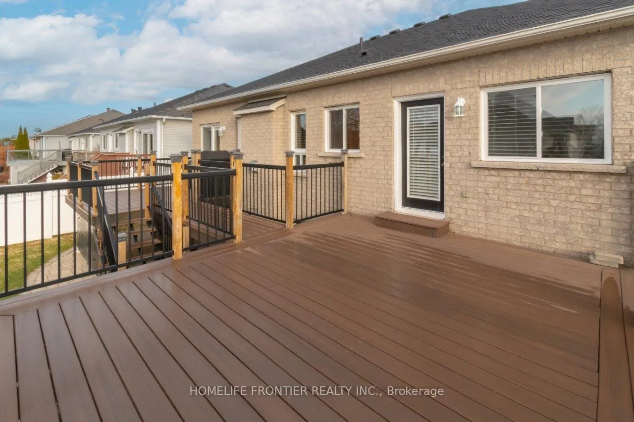 Photo 21 of 16 Red Pine Crescent, Wasaga Beach — HOMEH