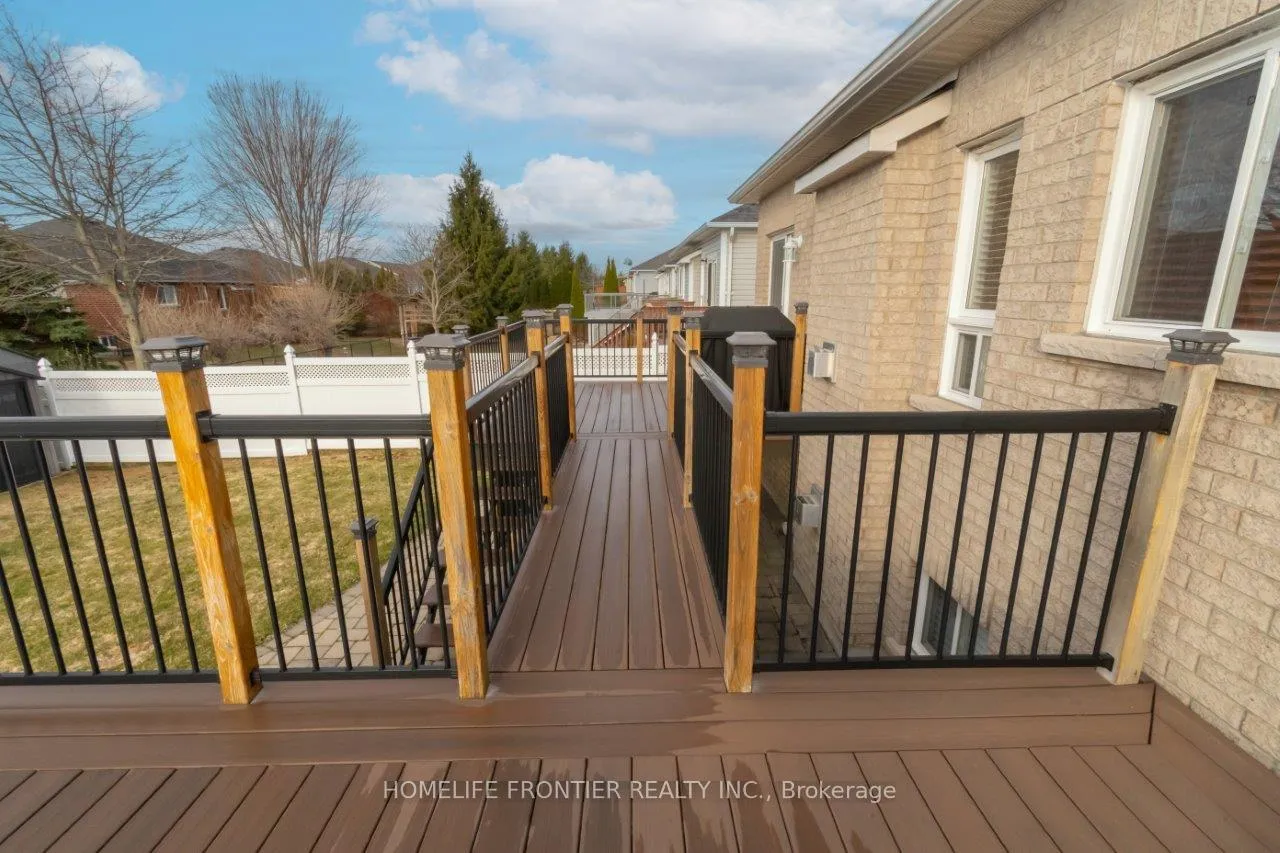 Photo 22 of 16 Red Pine Crescent, Wasaga Beach — HOMEH