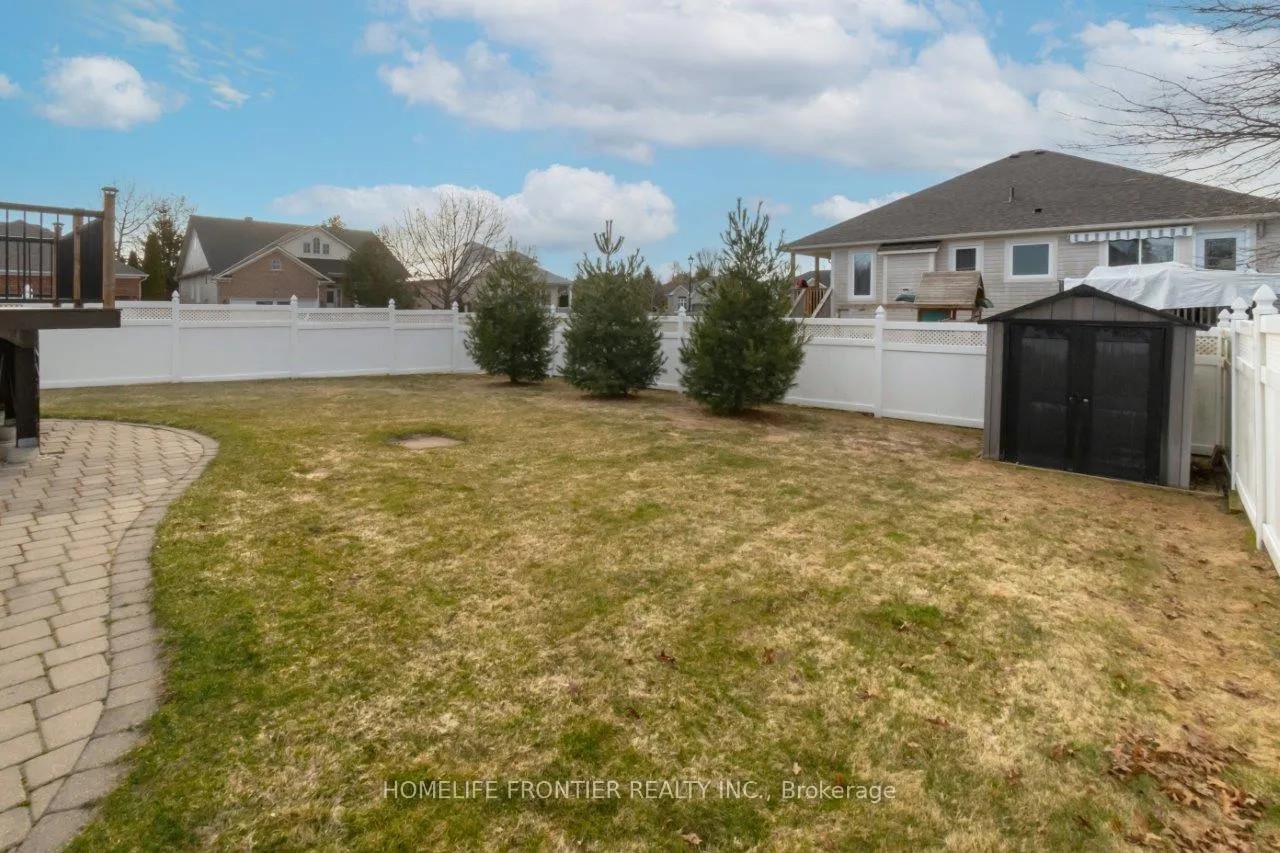 Photo 37 of 16 Red Pine Crescent, Wasaga Beach — HOMEH