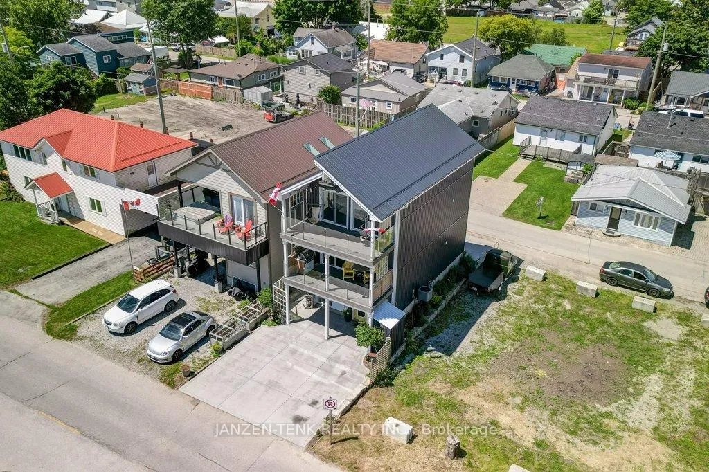 Photo 30 of 163 Maud Street, Central Elgin, Rural Central Elgin — HOMEH