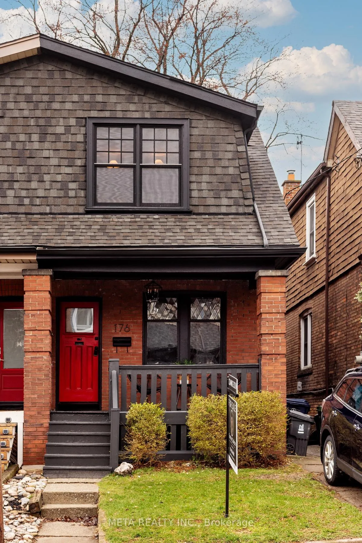 Photo 2 of 176 Gainsborough Road, Toronto, Woodbine Corridor — HOMEH
