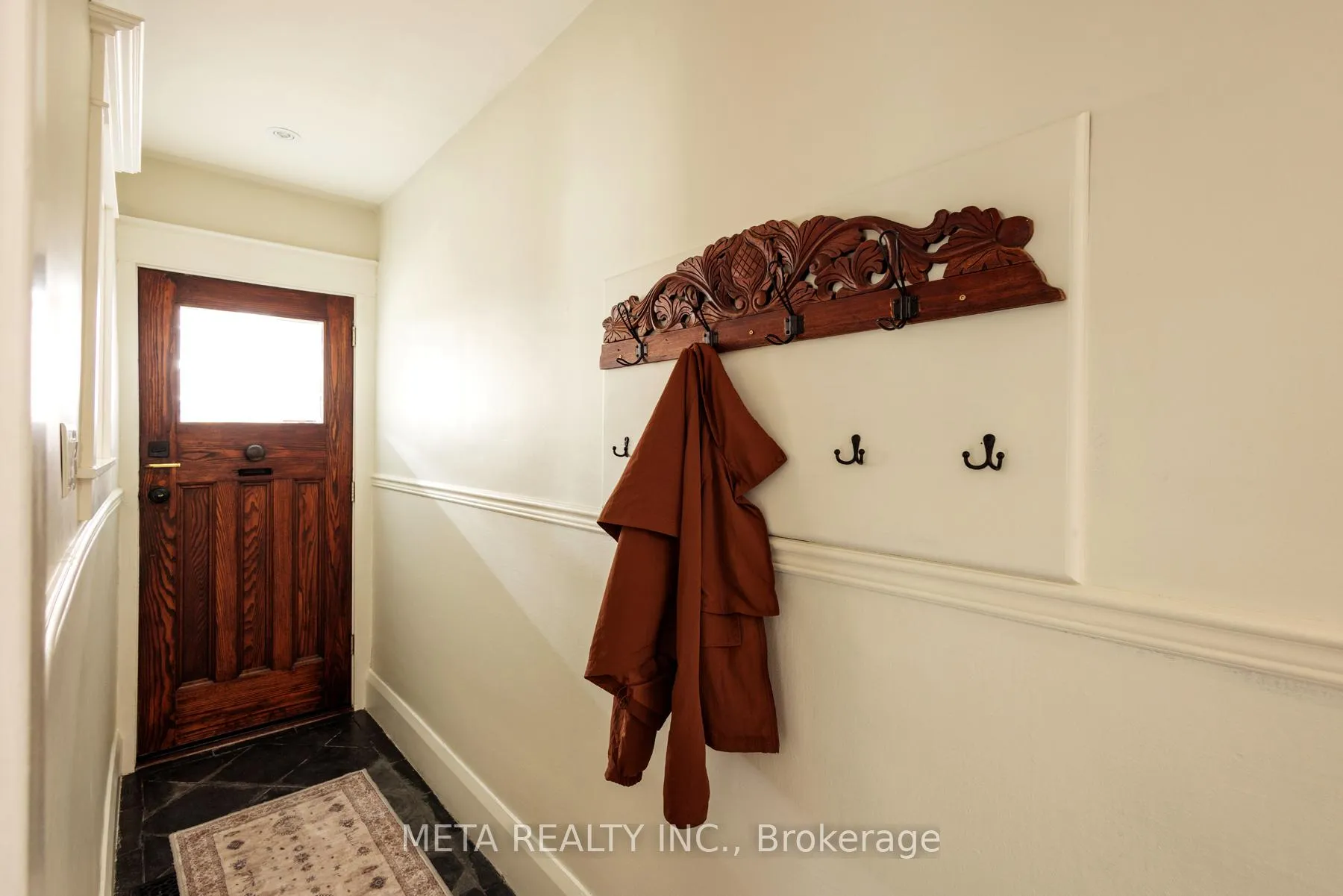 Photo 7 of 176 Gainsborough Road, Toronto, Woodbine Corridor — HOMEH
