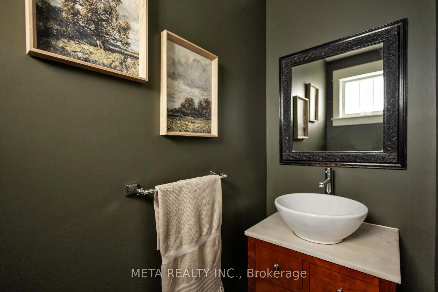 Photo 28 of 176 Gainsborough Road, Toronto, Woodbine Corridor — HOMEH