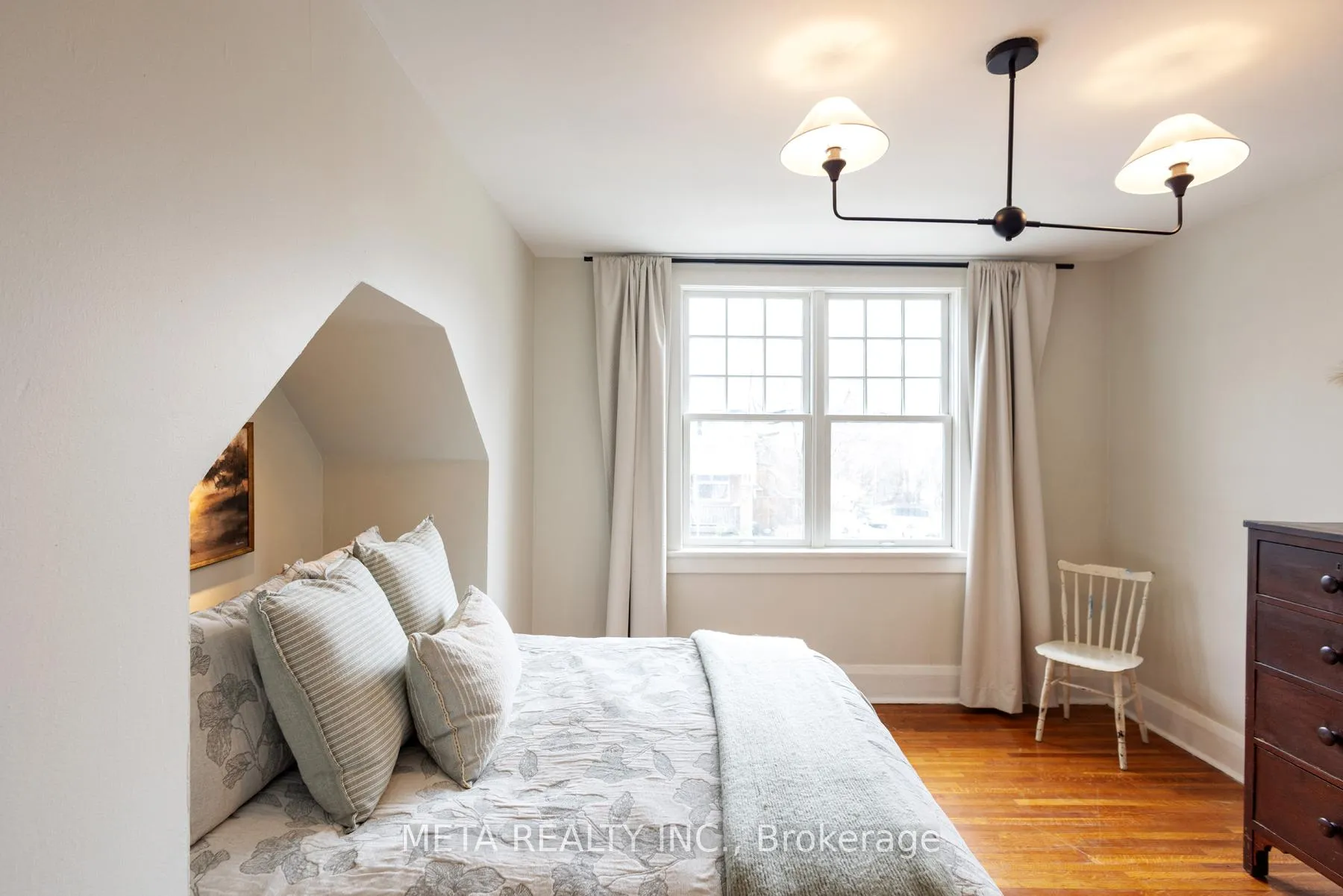 Photo 31 of 176 Gainsborough Road, Toronto, Woodbine Corridor — HOMEH