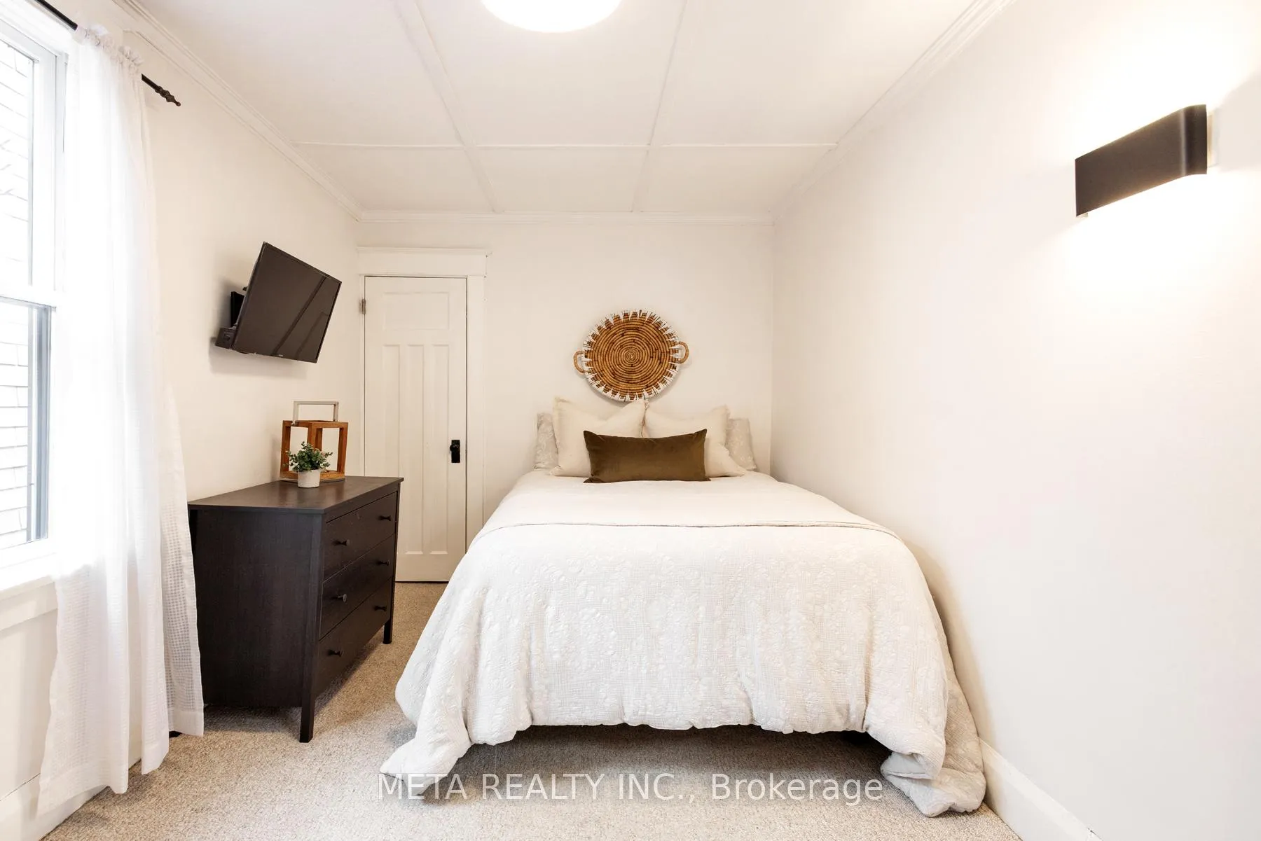 Photo 35 of 176 Gainsborough Road, Toronto, Woodbine Corridor — HOMEH