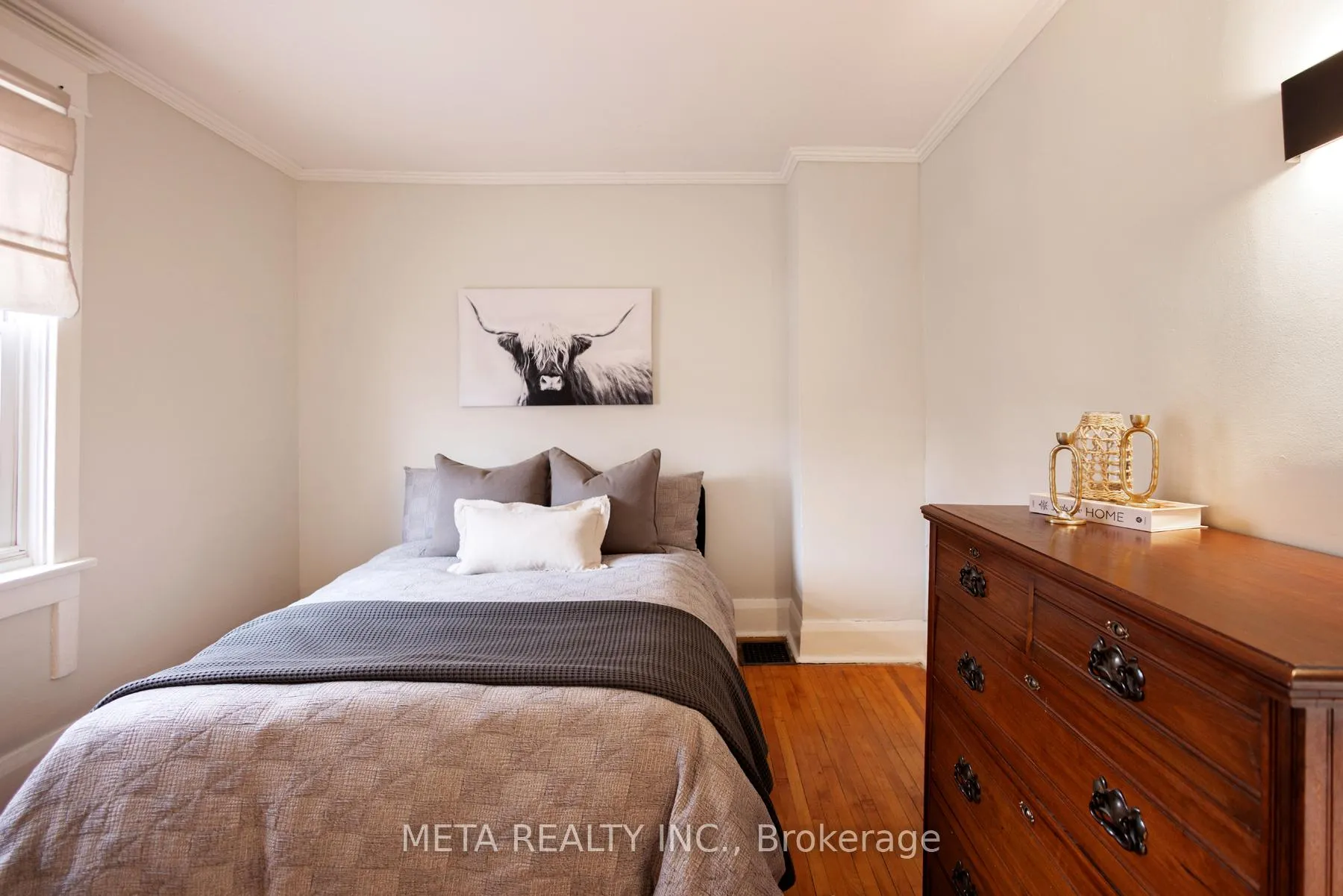 Photo 36 of 176 Gainsborough Road, Toronto, Woodbine Corridor — HOMEH