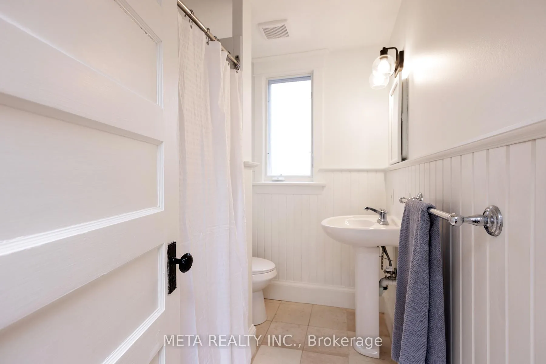 Photo 39 of 176 Gainsborough Road, Toronto, Woodbine Corridor — HOMEH