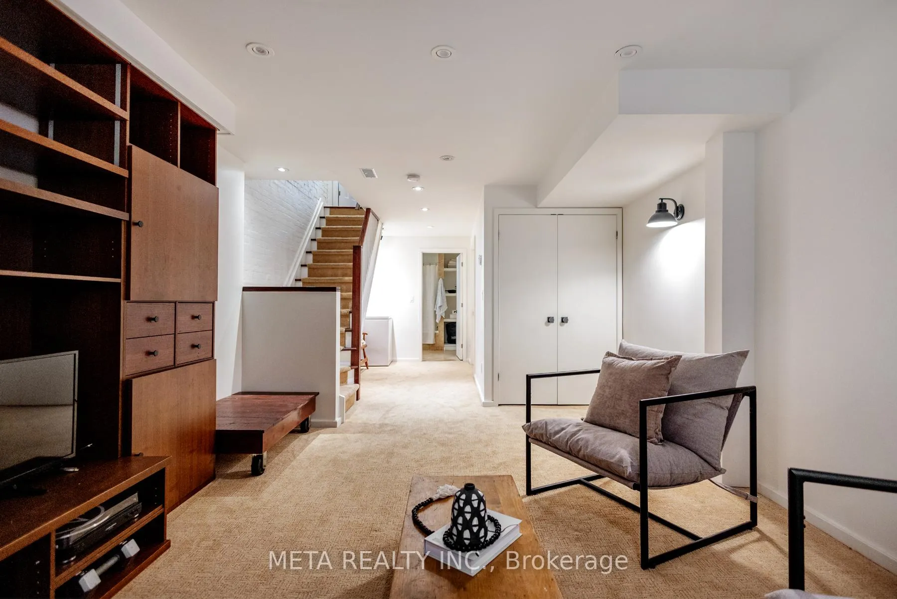 Photo 43 of 176 Gainsborough Road, Toronto, Woodbine Corridor — HOMEH