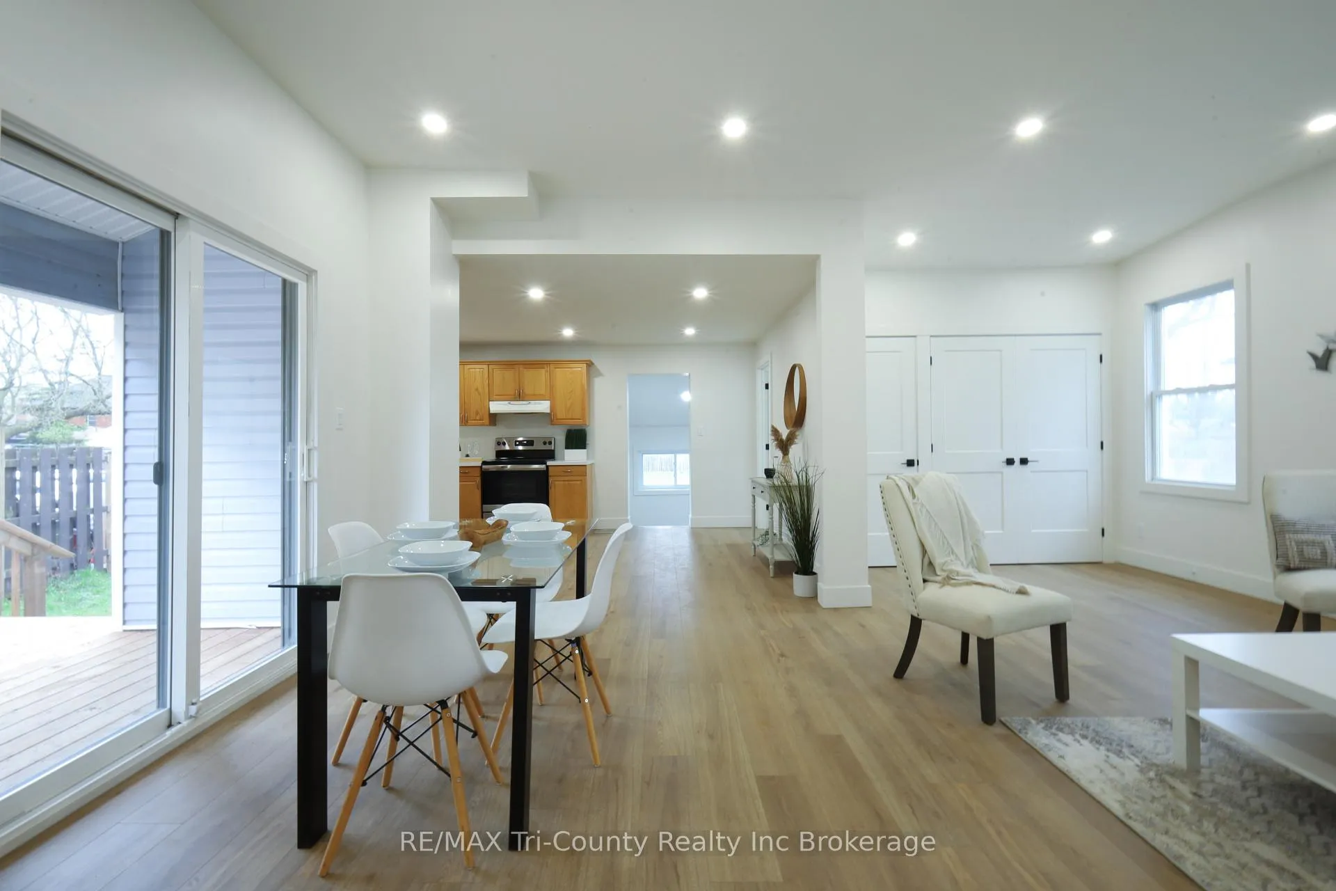Photo 12 of 46 Balaclava Street, St. Thomas — HOMEH