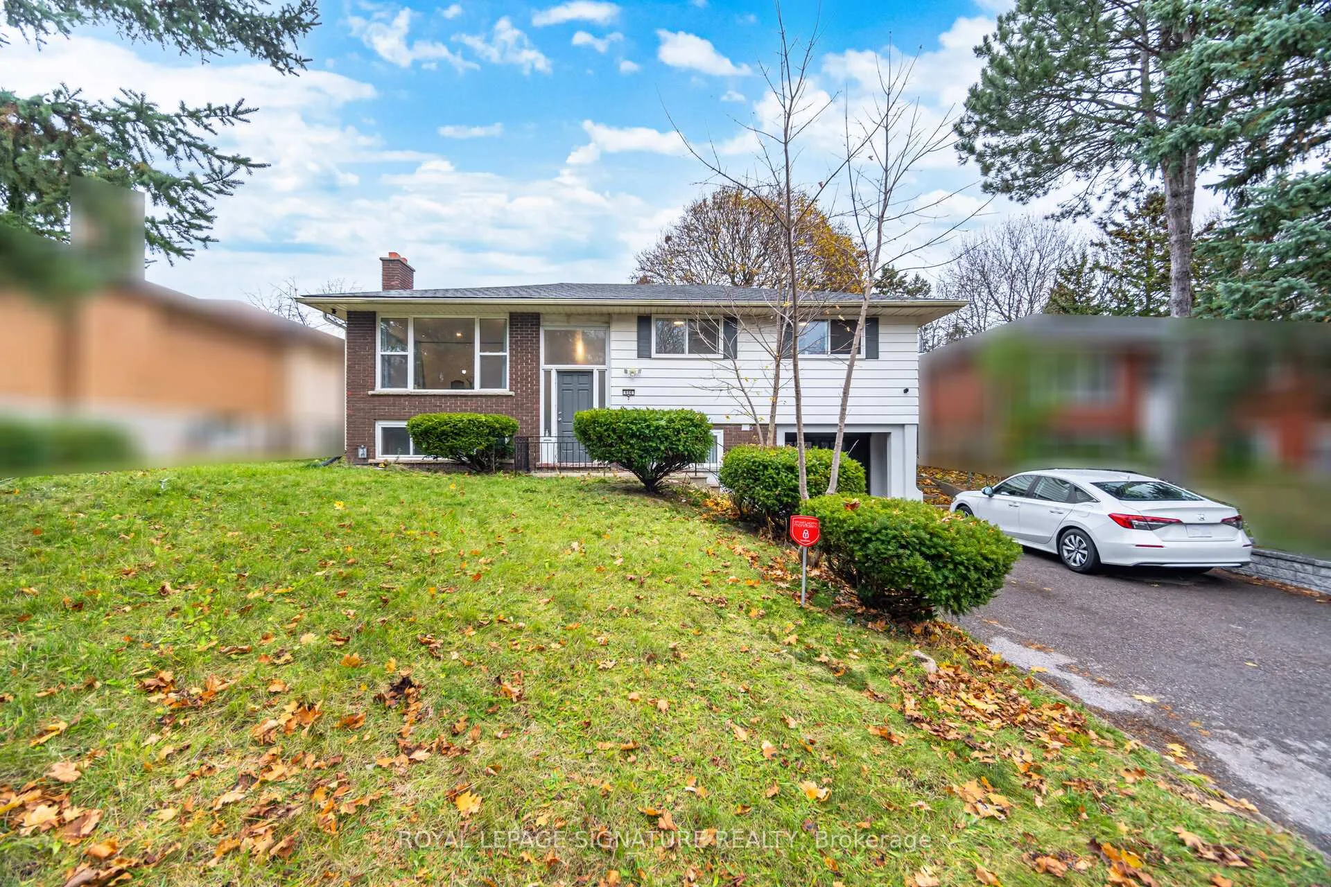 Photo 2 of 406 Tamarack Drive, Waterloo, Lakeshore Village — HOMEH