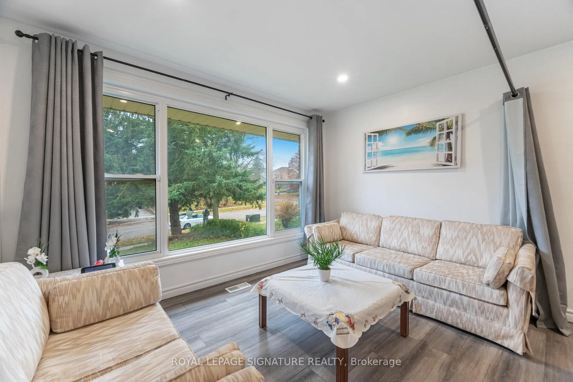 Photo 10 of 406 Tamarack Drive, Waterloo, Lakeshore Village — HOMEH