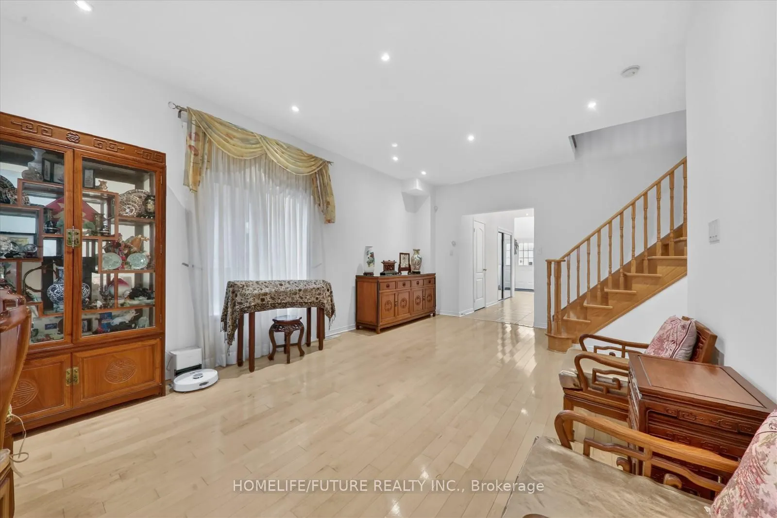 Photo 11 of 149 Peshawar Avenue, Markham, Village Green-South Unionville — HOMEH