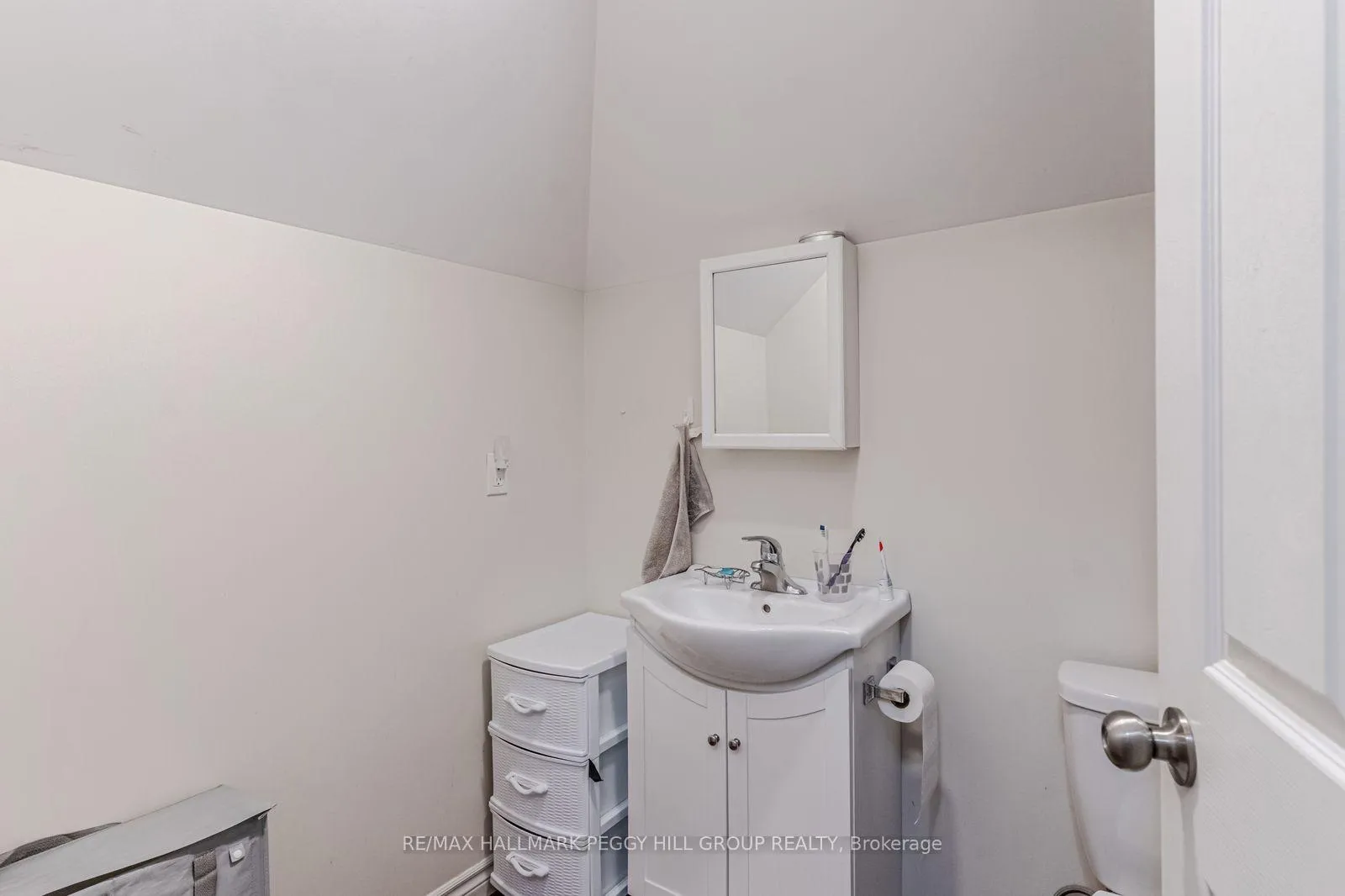 Photo 6 of Unit 4, 42 Toronto Street, Barrie, City Centre — HOMEH