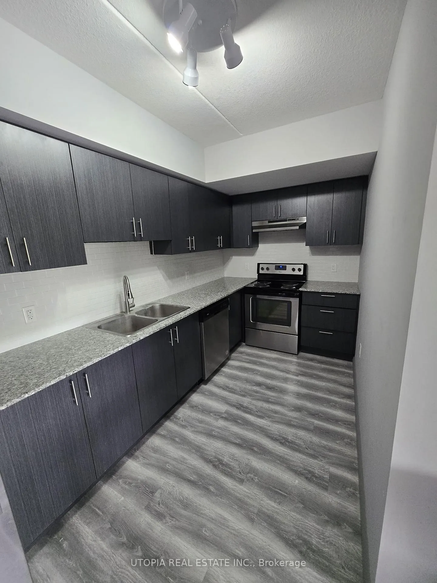 Photo 16 of Unit F-512, 275 Larch Street, Waterloo, Beechwood/University — HOMEH