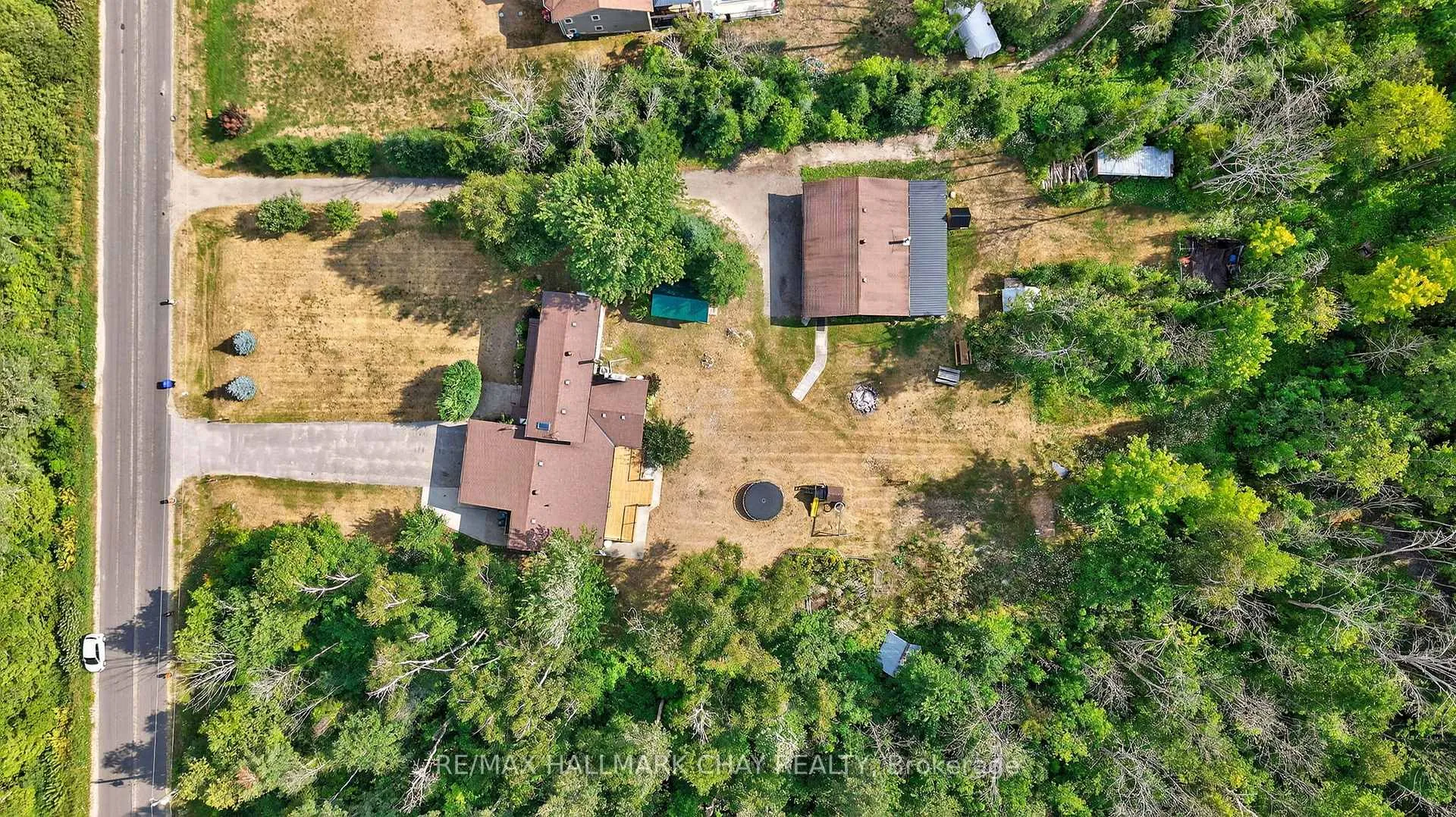 Photo 4 of 7950 8th Line, Essa, Rural Essa — HOMEH