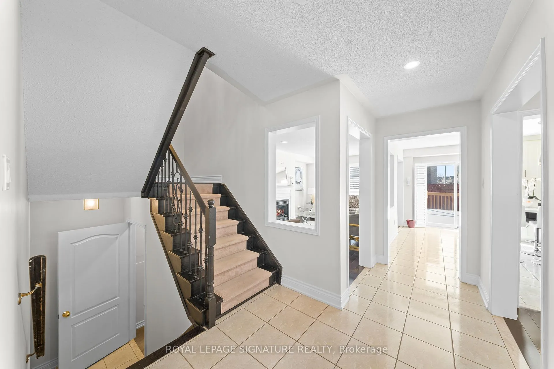 Photo 9 of Unit Main/Upper, 16 Newark Way, Brampton, Fletcher's Meadow — HOMEH