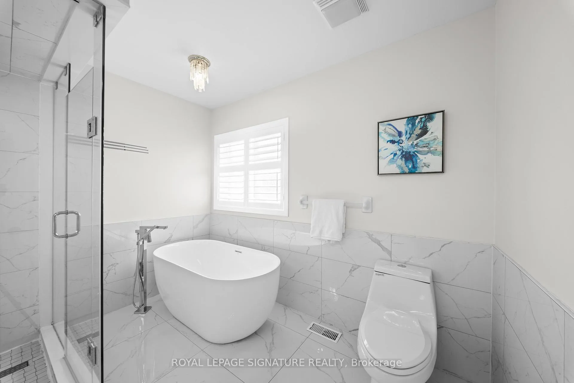 Photo 20 of Unit Main/Upper, 16 Newark Way, Brampton, Fletcher's Meadow — HOMEH