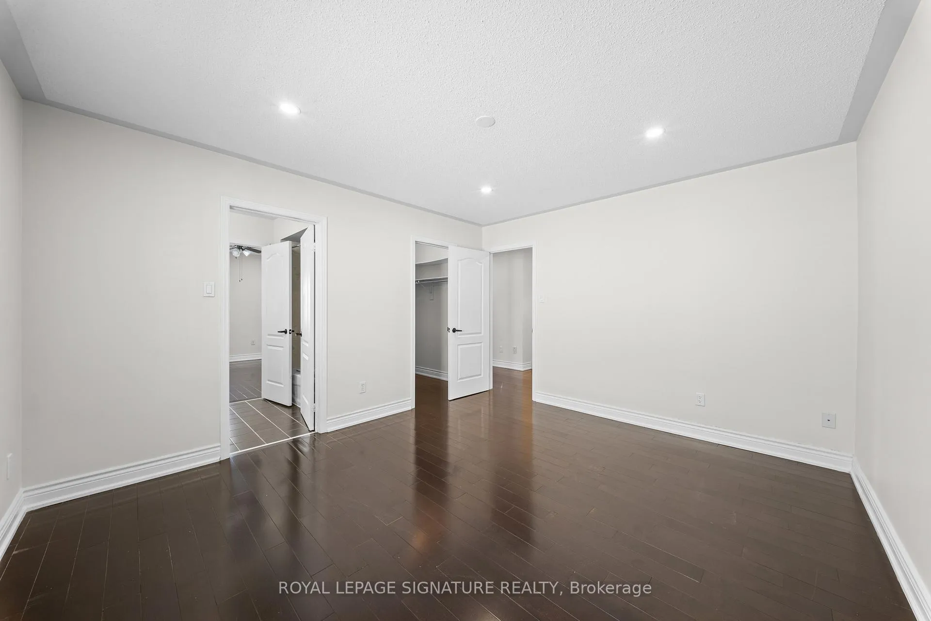 Photo 23 of Unit Main/Upper, 16 Newark Way, Brampton, Fletcher's Meadow — HOMEH