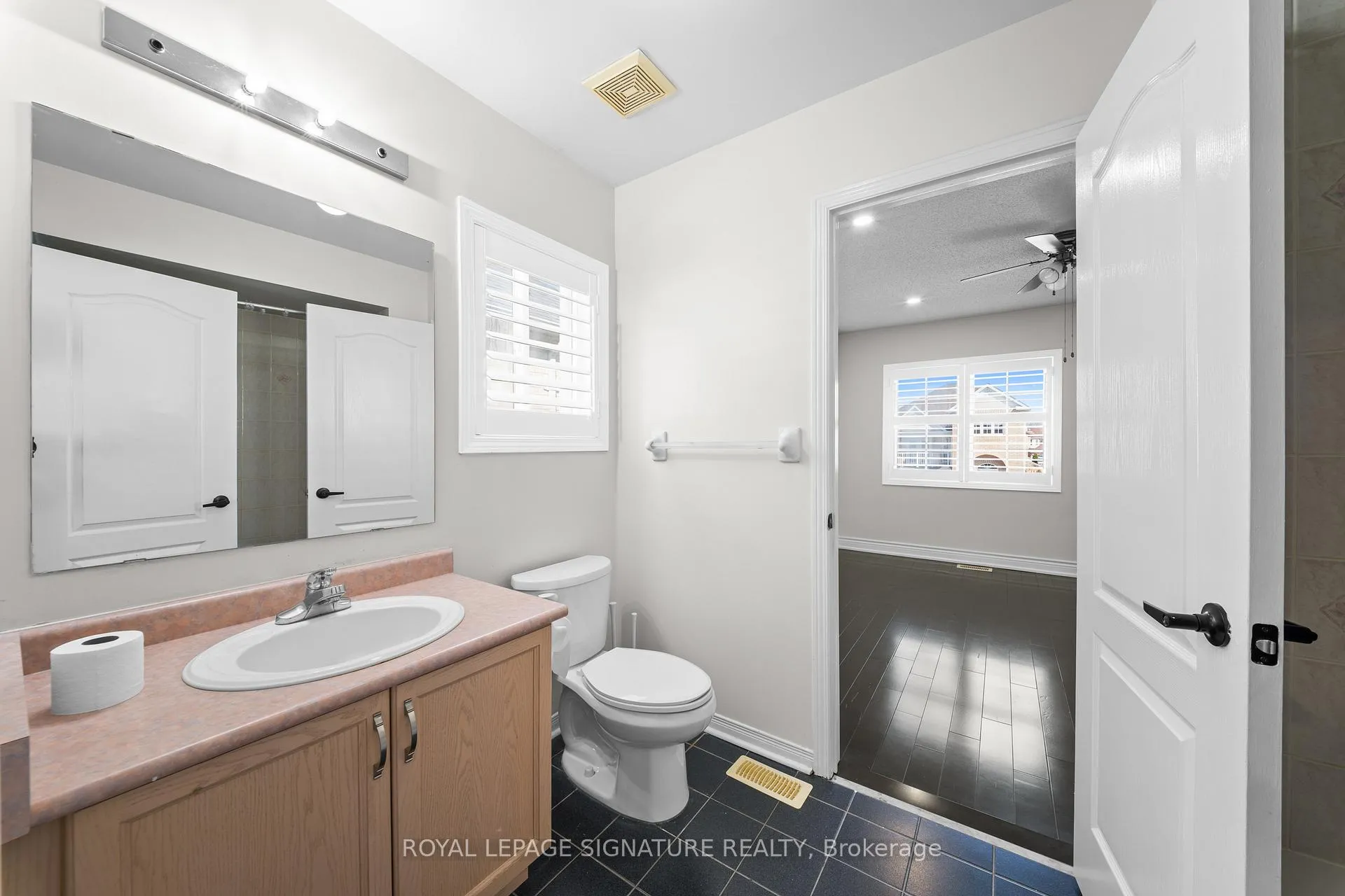 Photo 24 of Unit Main/Upper, 16 Newark Way, Brampton, Fletcher's Meadow — HOMEH