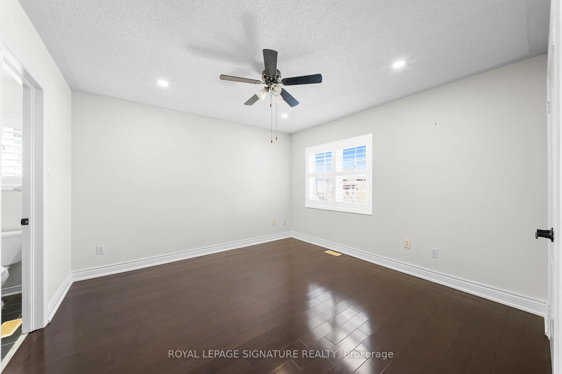Photo 25 of Unit Main/Upper, 16 Newark Way, Brampton, Fletcher's Meadow — HOMEH