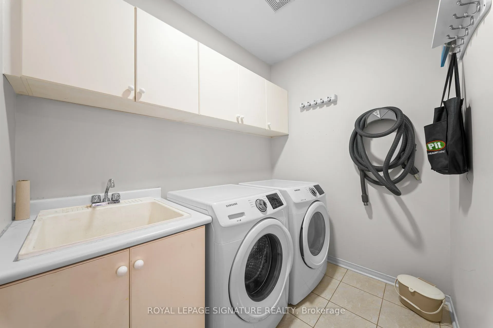 Photo 29 of Unit Main/Upper, 16 Newark Way, Brampton, Fletcher's Meadow — HOMEH