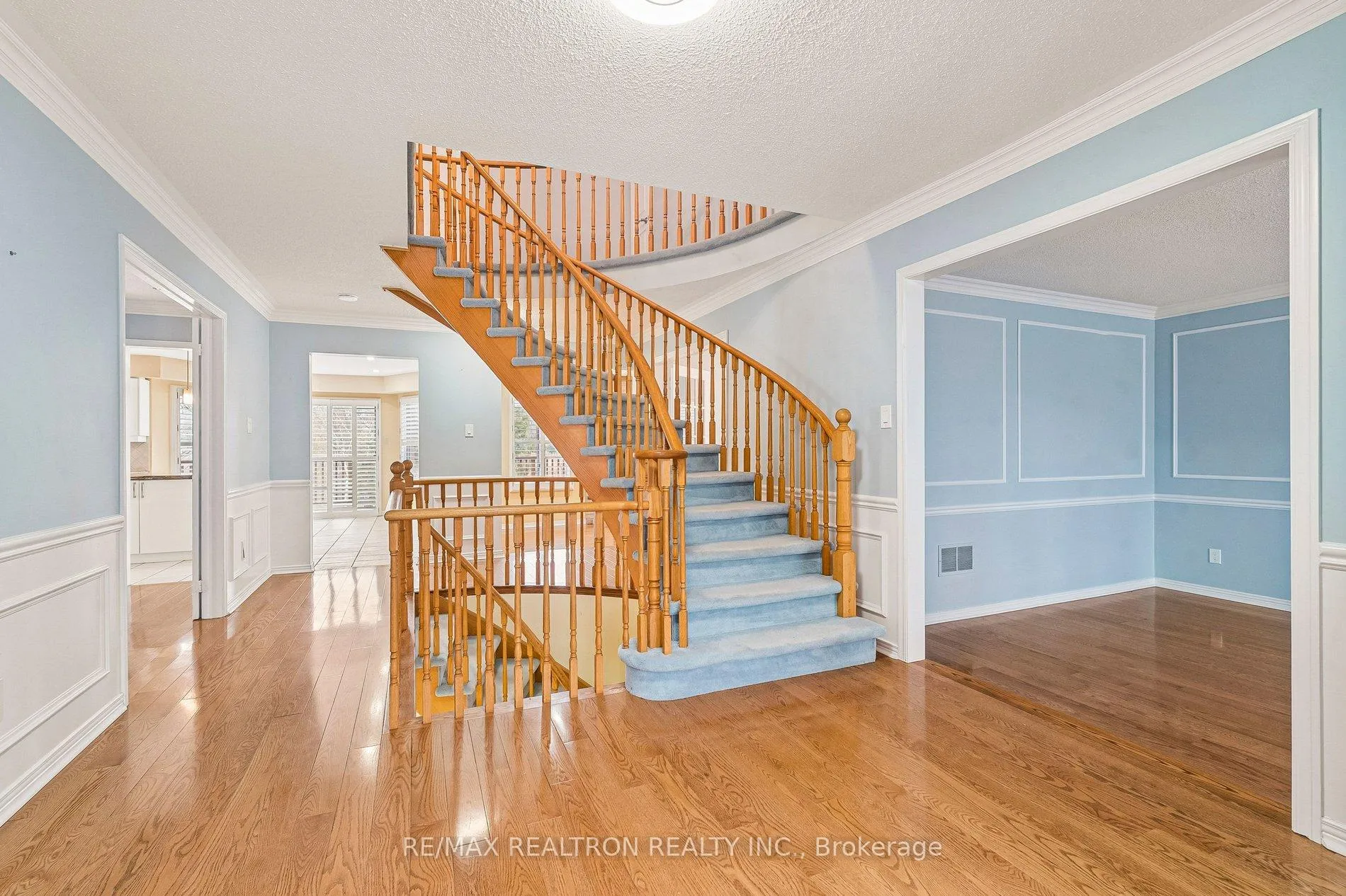 Photo 3 of 108 Cranberry Lane, Aurora, Aurora Highlands — HOMEH