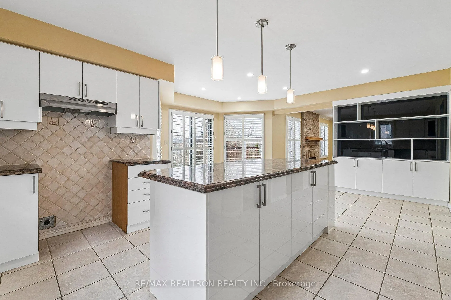 Photo 11 of 108 Cranberry Lane, Aurora, Aurora Highlands — HOMEH