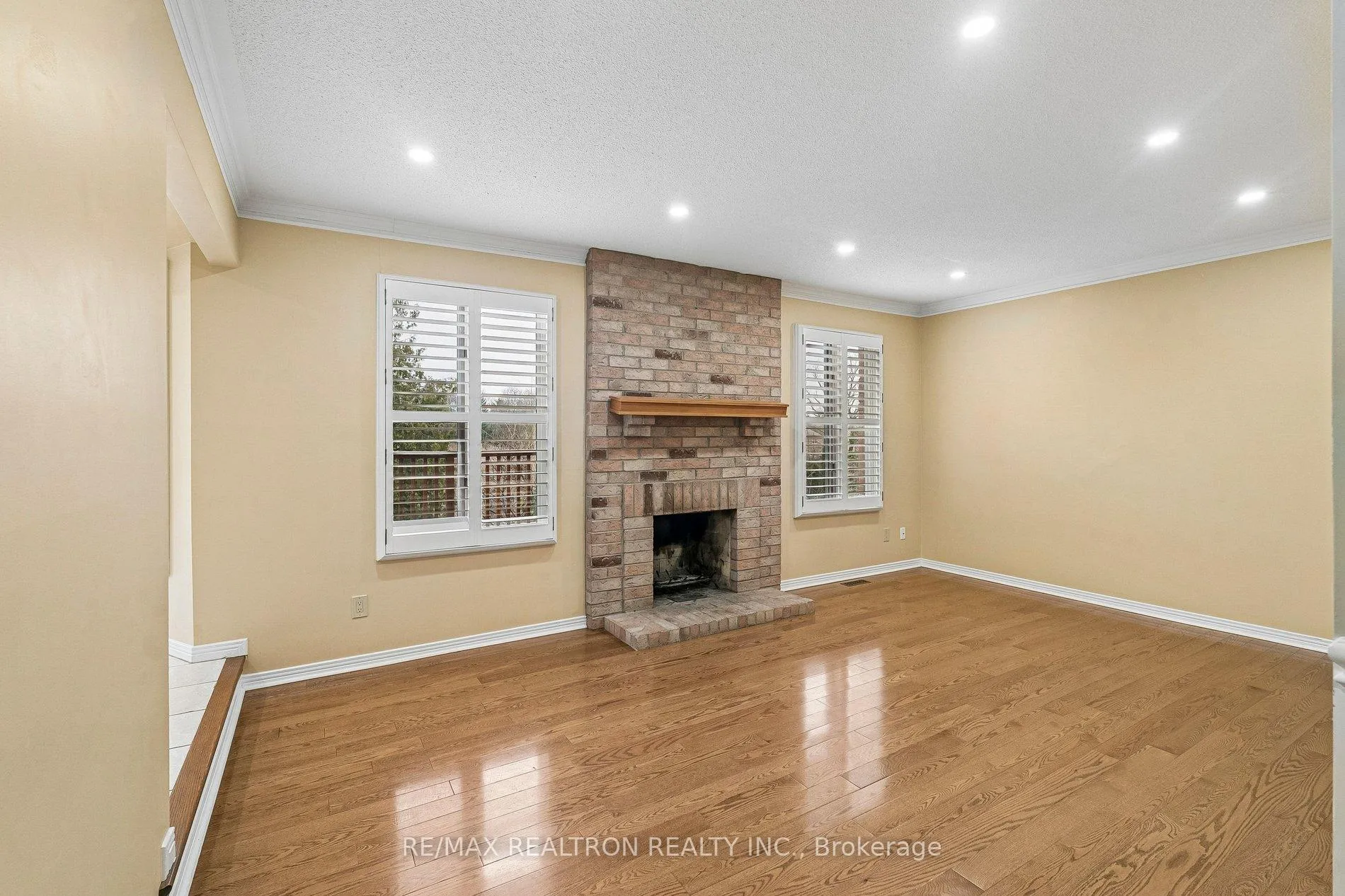 Photo 13 of 108 Cranberry Lane, Aurora, Aurora Highlands — HOMEH