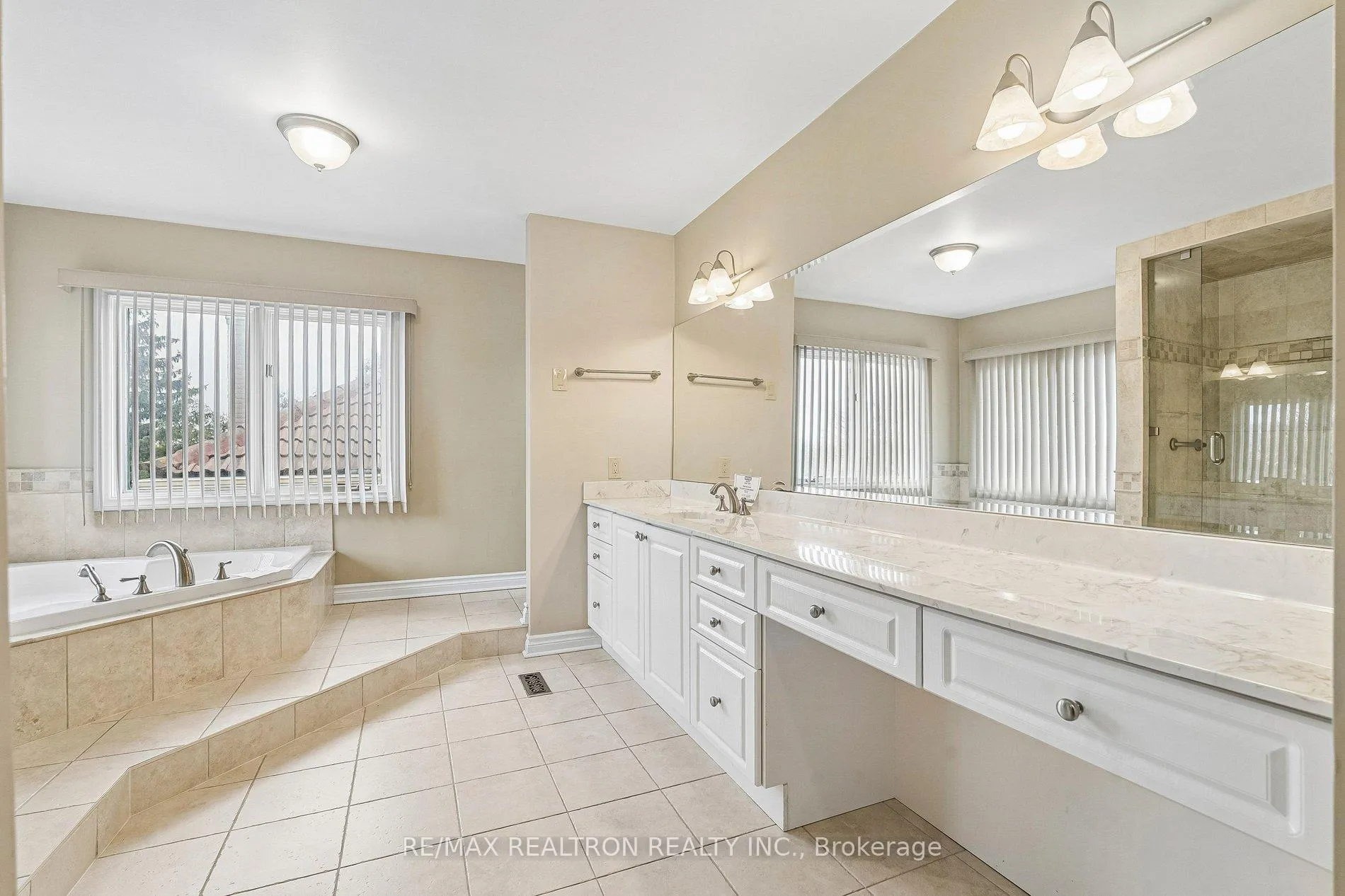 Photo 34 of 108 Cranberry Lane, Aurora, Aurora Highlands — HOMEH