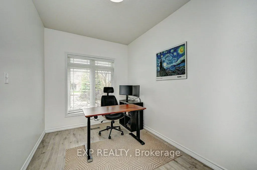 Photo 6 of 795 Laurelwood Drive, Waterloo, Columbia Forest — HOMEH
