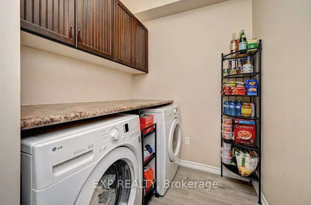 Photo 11 of 795 Laurelwood Drive, Waterloo, Columbia Forest — HOMEH