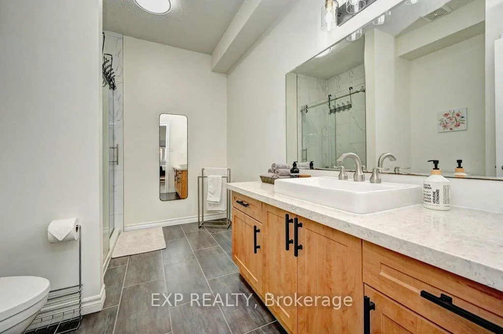 Photo 20 of 795 Laurelwood Drive, Waterloo, Columbia Forest — HOMEH