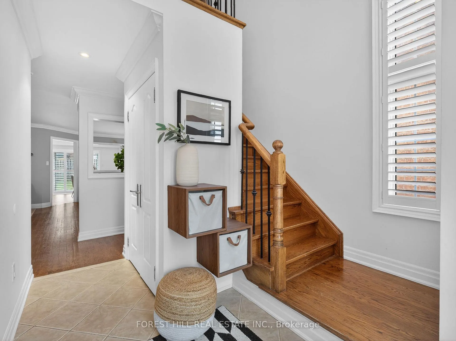 Photo 3 of 11 Bestview Crescent, Vaughan, Rural Vaughan — HOMEH