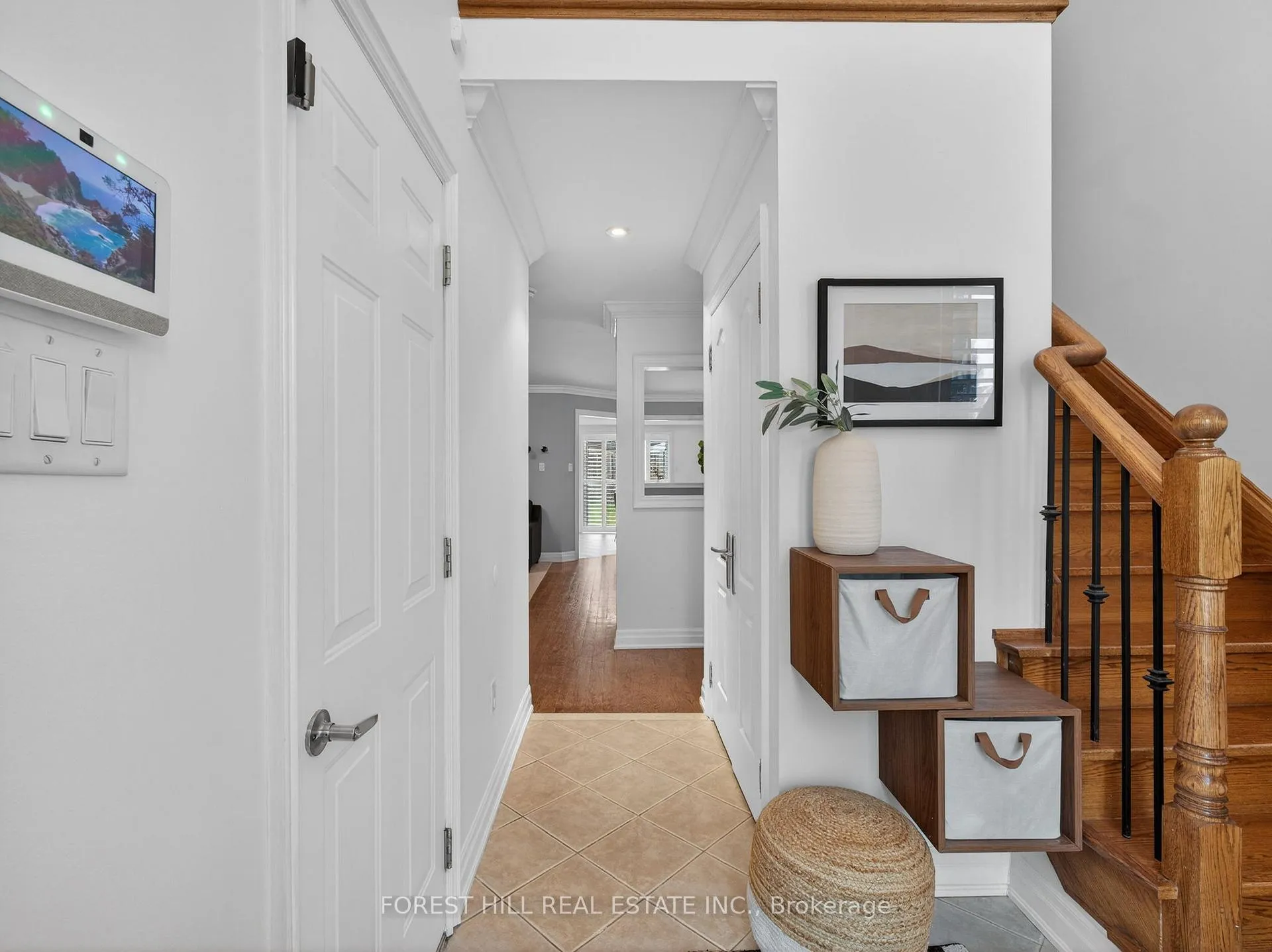 Photo 4 of 11 Bestview Crescent, Vaughan, Rural Vaughan — HOMEH