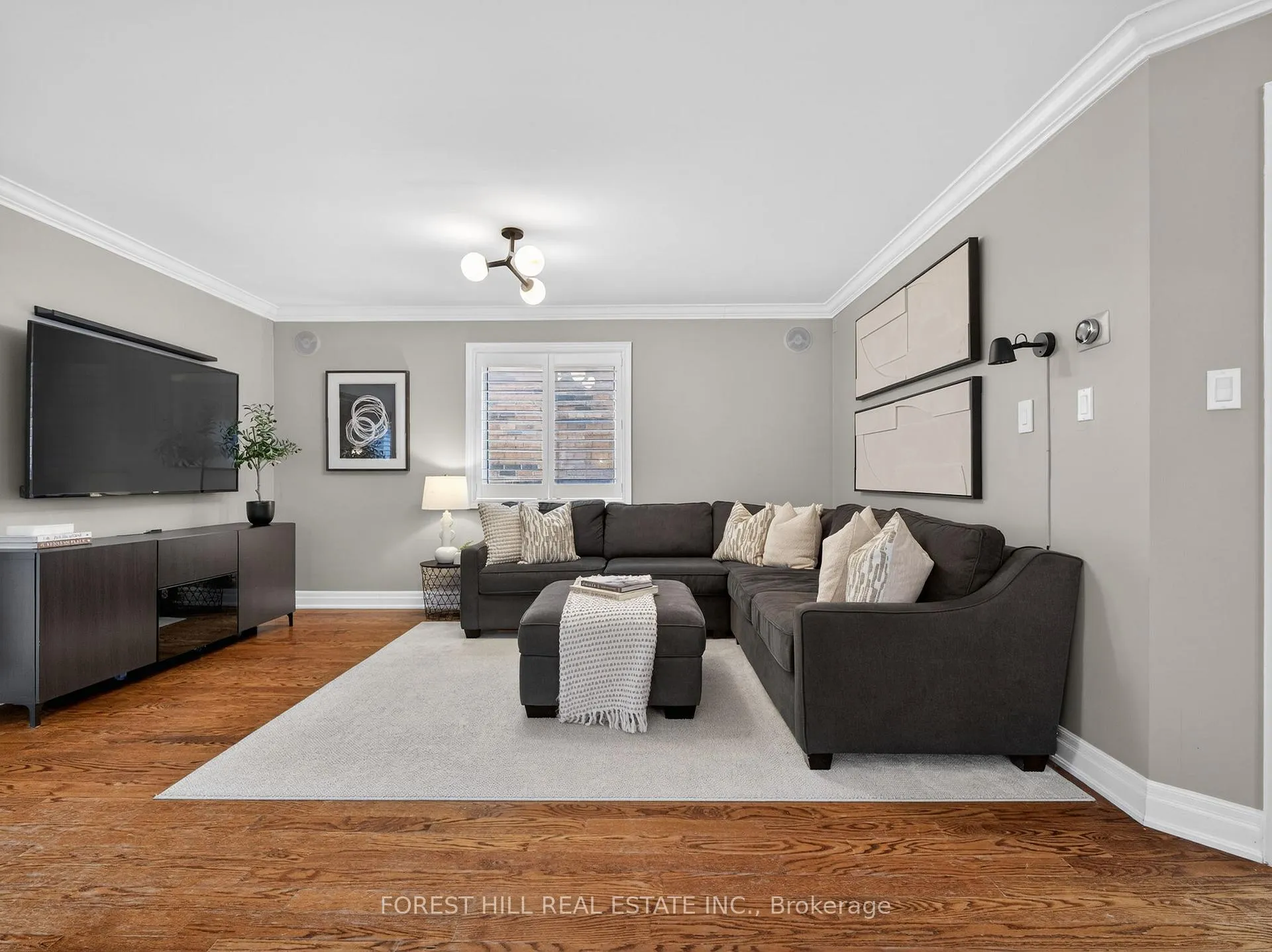 Photo 10 of 11 Bestview Crescent, Vaughan, Rural Vaughan — HOMEH