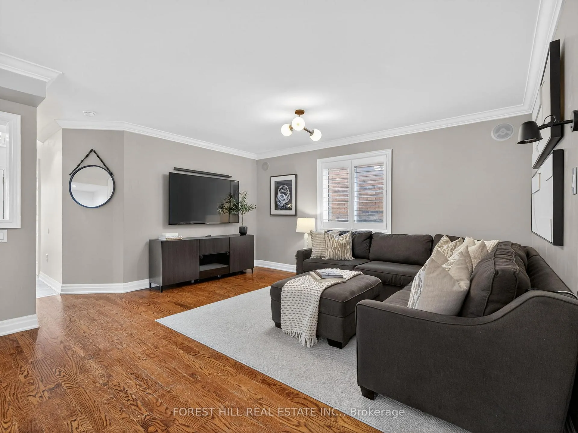 Photo 12 of 11 Bestview Crescent, Vaughan, Rural Vaughan — HOMEH